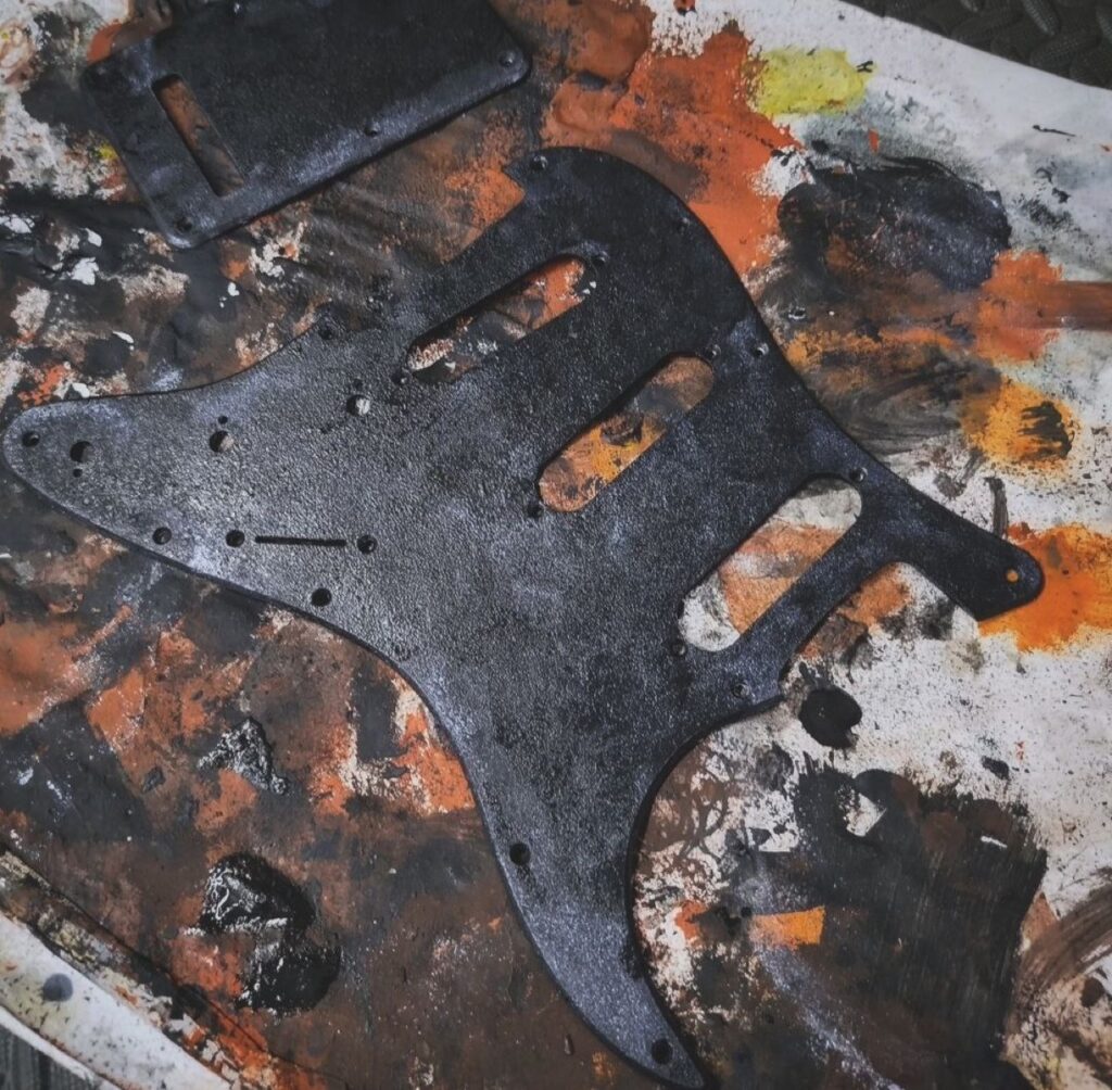 WIP_P3_blueredstrat_25ml