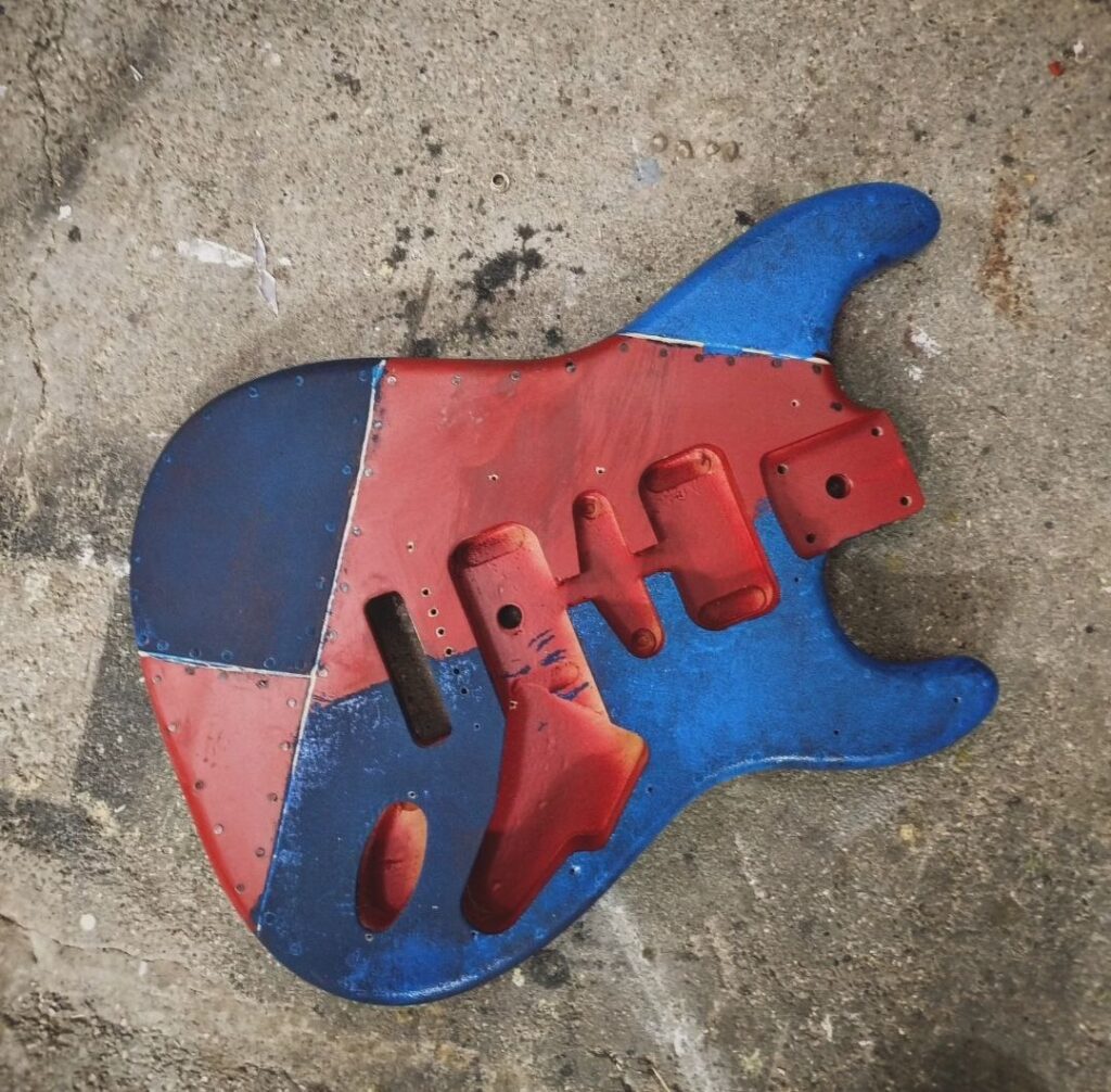 WIP_P5_blueredstrat_32jh