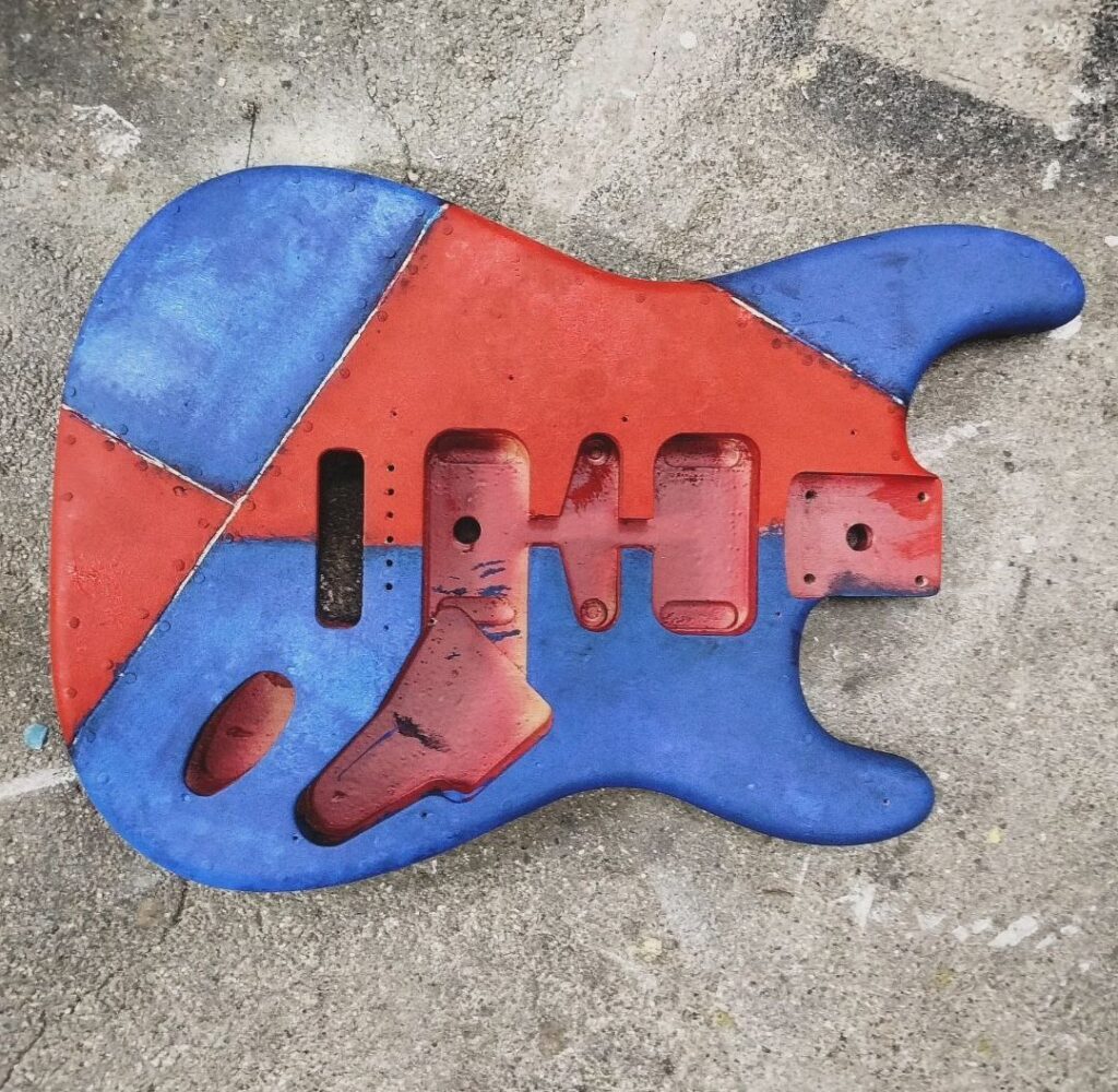 WIP_P5_blueredstrat_33od