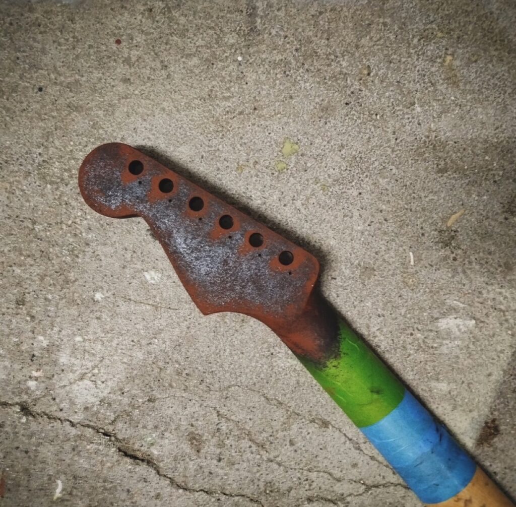 WIP_P5_blueredstrat_35gd