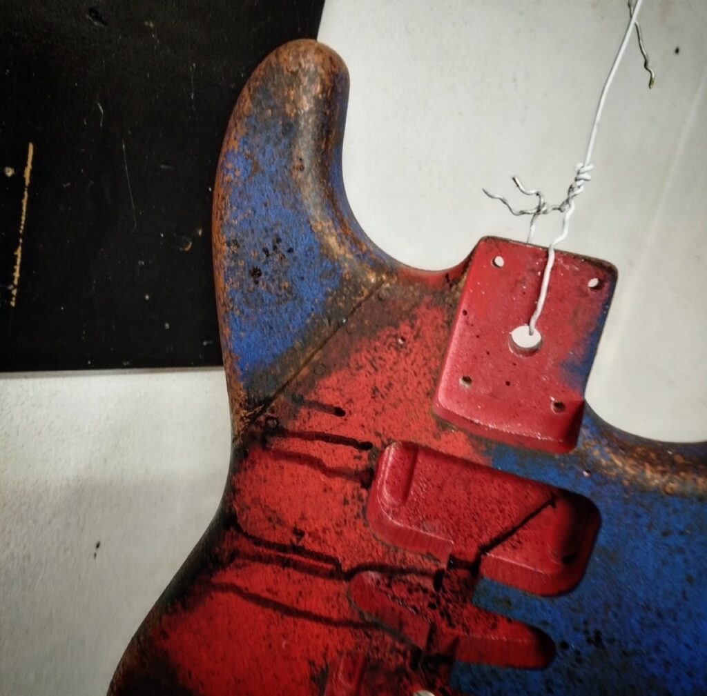 WIP_P5_blueredstrat_38zu
