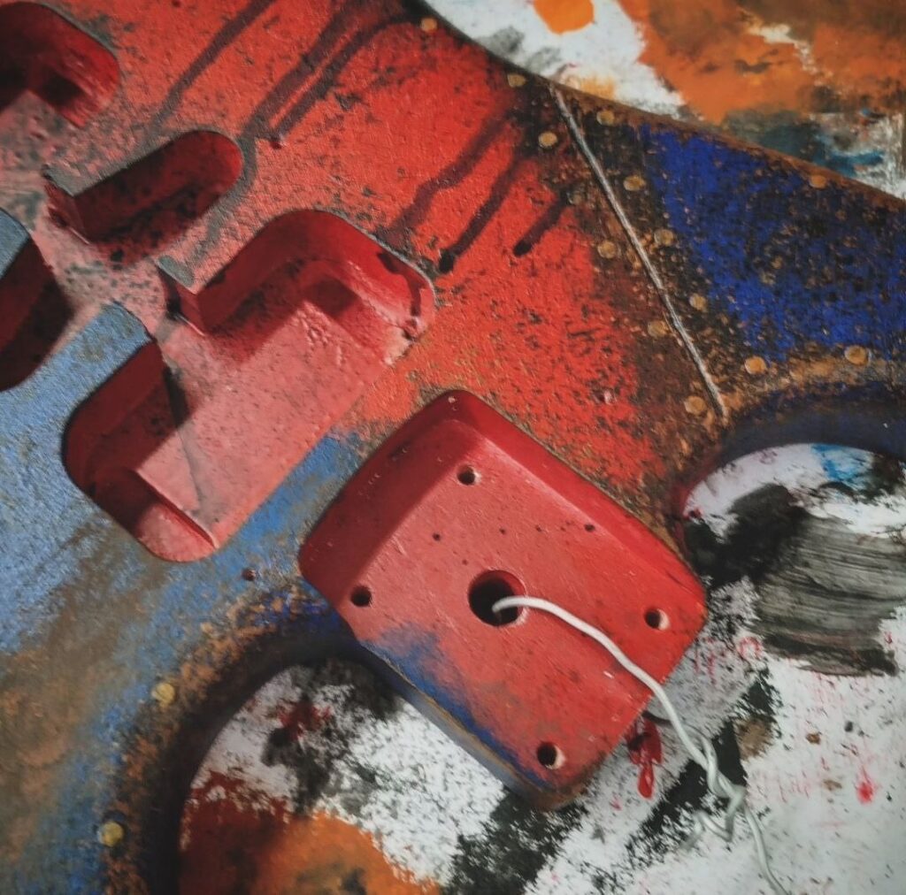 WIP_P6_blueredstrat_41ff
